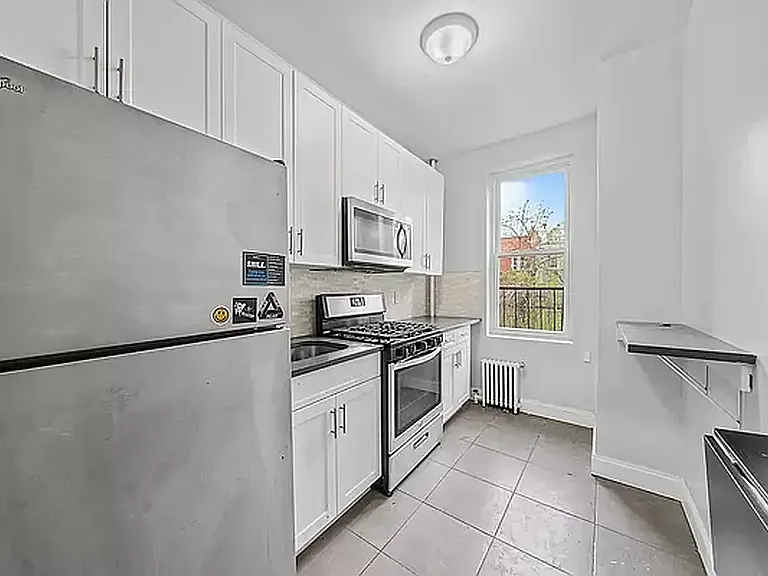 202 Hull St #1 — Photo 3