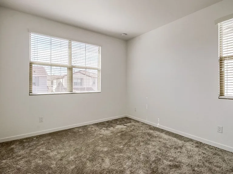 1362 W Crane Dr — Photo 12