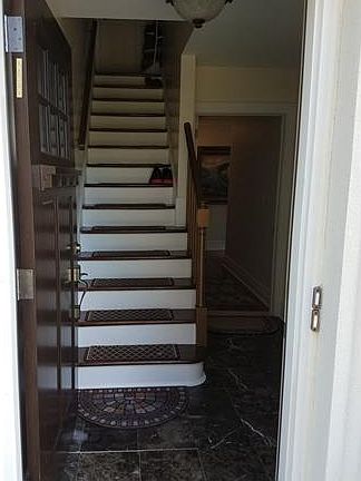 3rd image of 20 Ashford Pl