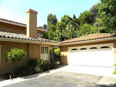 2nd image of 23 Malaga Pl W
