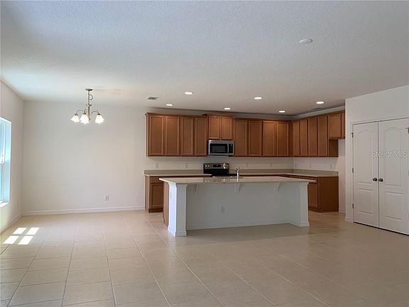 3rd image of 9458 Oglethorpe Dr