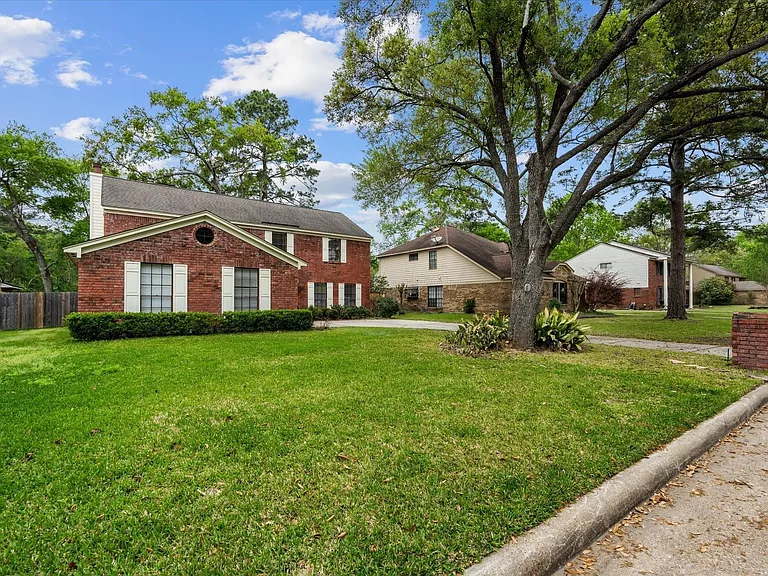 3807 Forest Village Dr — Photo 1