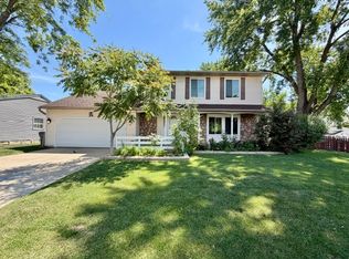 34 Highbury Dr, Elgin, IL 60120