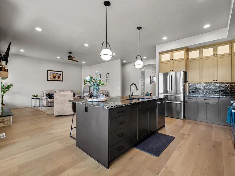 1293 W Capstone Dr — Photo 17
