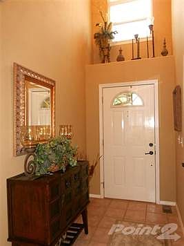 Entry way - this seller has done such a good job of decorating - you'll get lots of ideas for when i