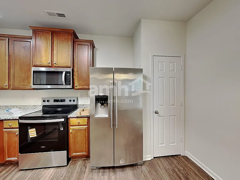 15718 Lakepoint Forest Dr — Photo 4