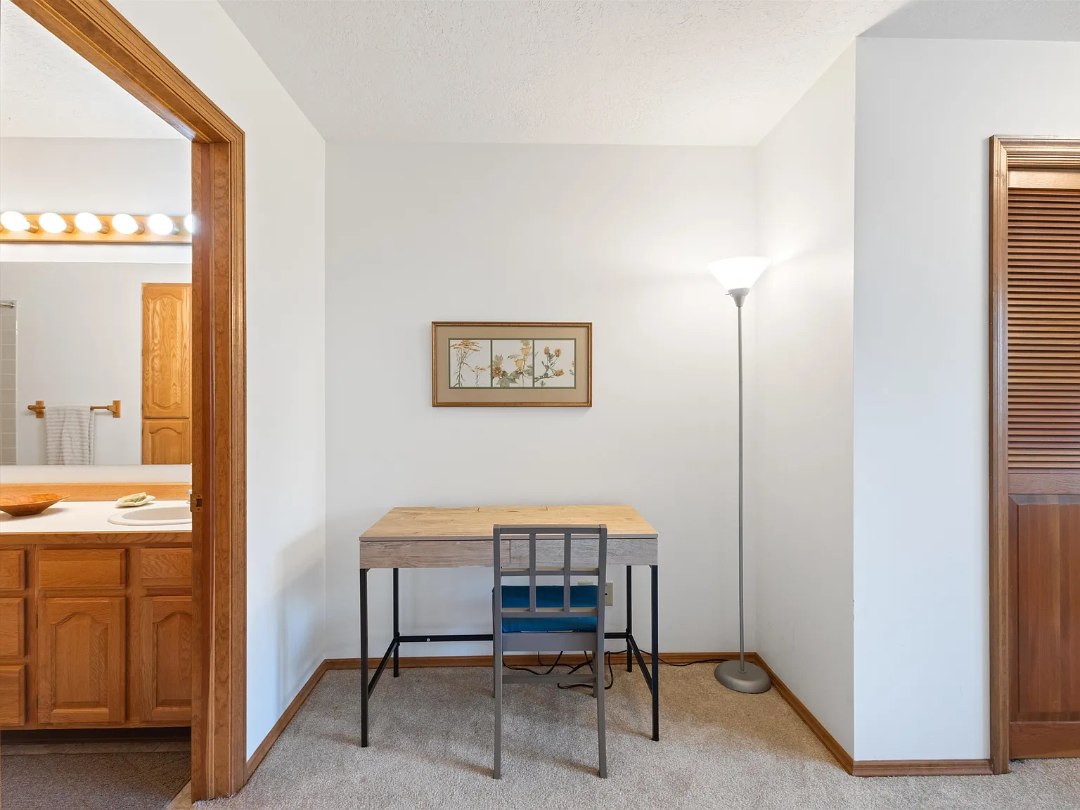 1712 W Olive St — Photo 3