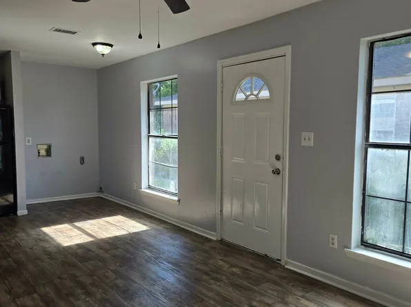 7 Azalea Ave APT L, Hattiesburg, MS 39402