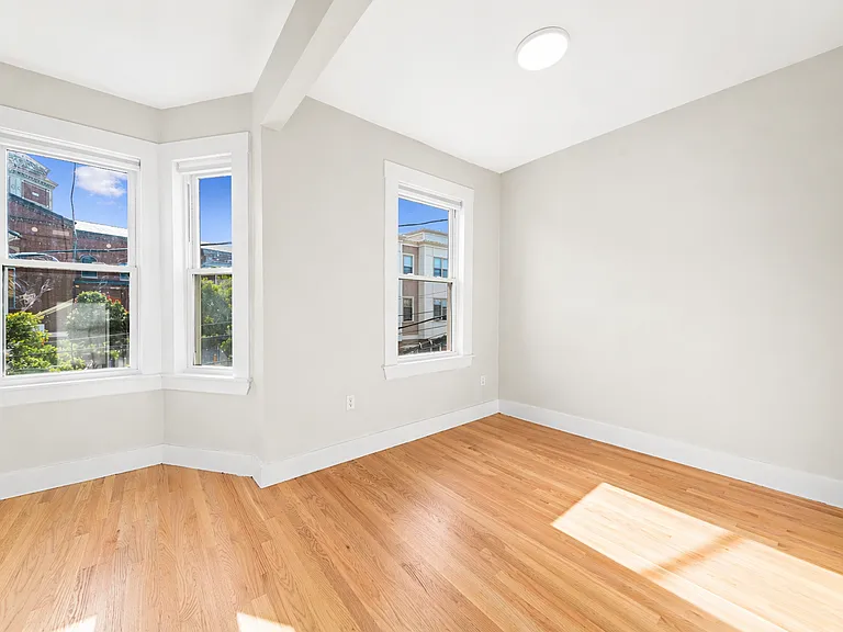 18 Creighton St #3 — Photo 20