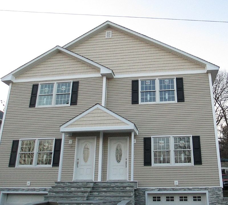 1st image of 196 Grand St #1