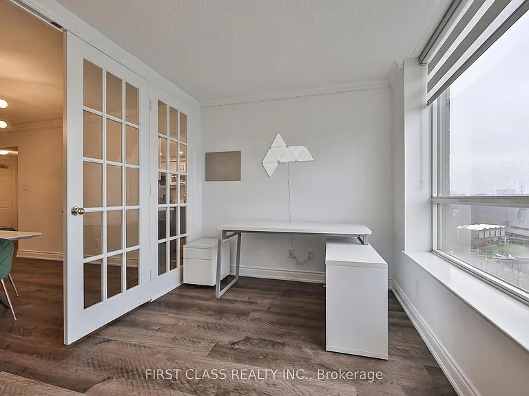 3181 Bayview Ave #902 — Photo 22