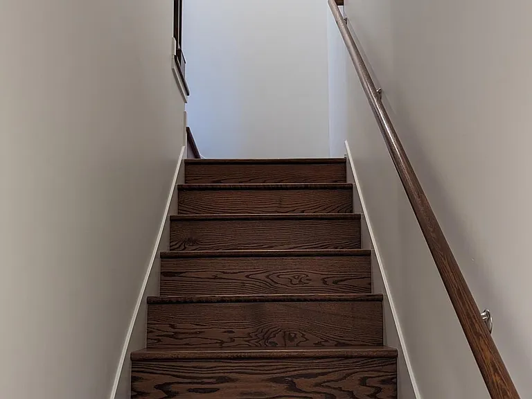 All bedrooms upstairs
