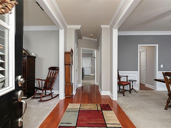5th image of 178 Treadstone Ln