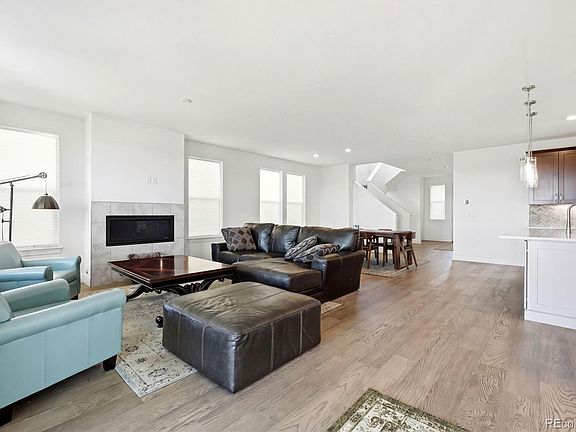 3rd image of 1913 Coopers Hawk Court