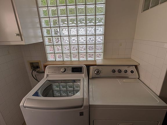 5th image of 1043 Pacific St #1