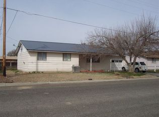 671 14th St N, Vale, OR 97918