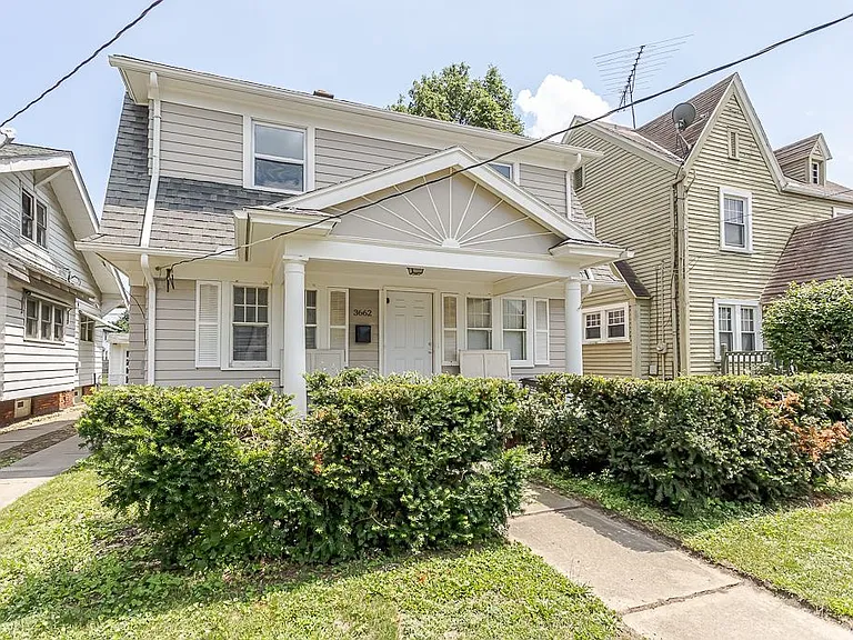 3662 Revere Dr — Photo 2