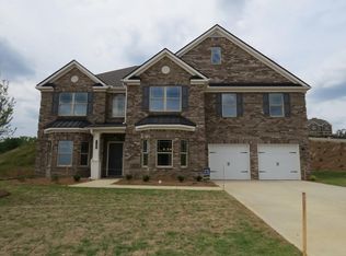 5202 Woodline View Cir, Hoschton, GA 30548