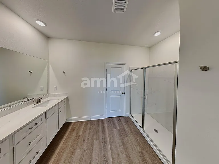 3728 Center Cove Ln — Photo 16
