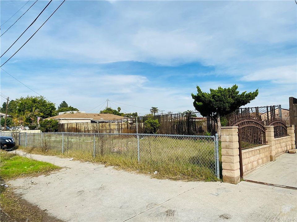 1st image of 1016 N Pioneer Ave