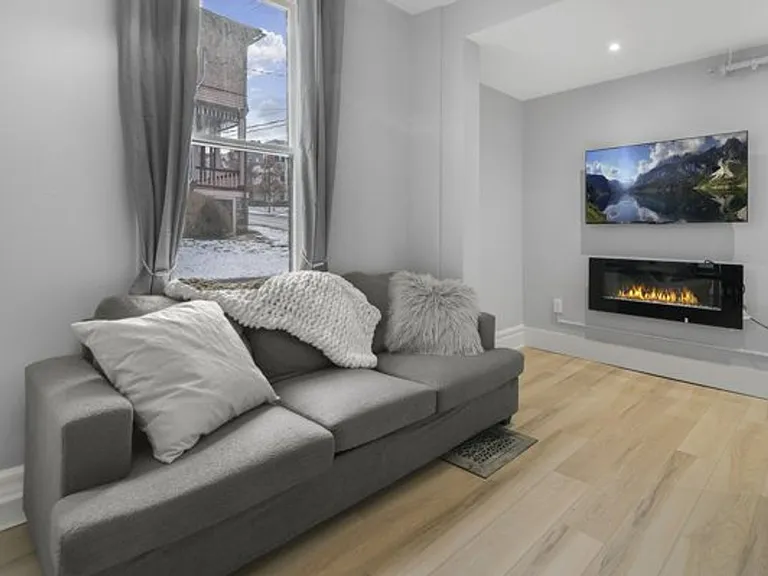 Quarry St. Apartments — Photo 79