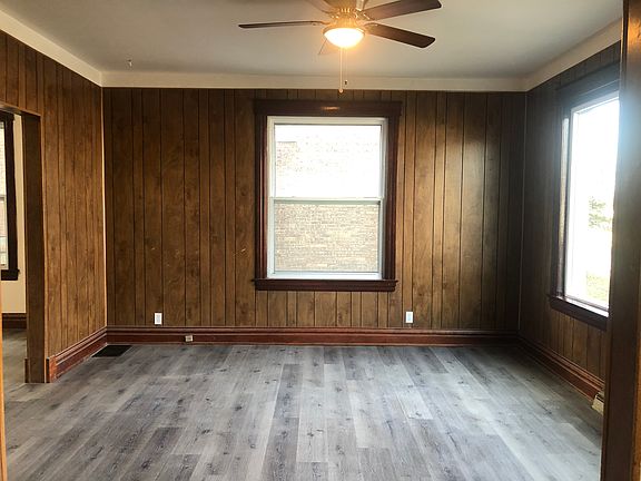 4th image of 1125 Benton St #1