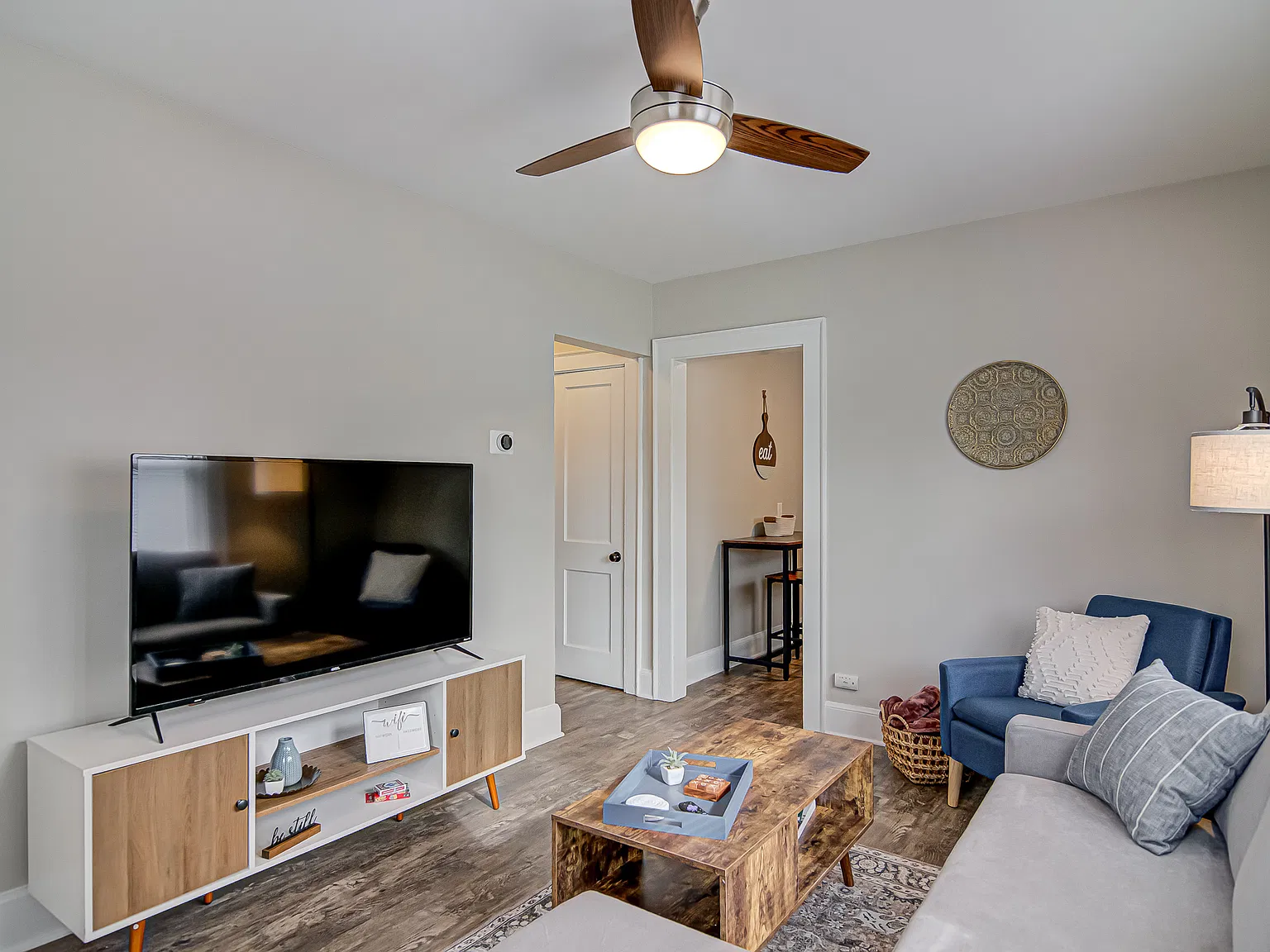 2 bed, 700 sqft, $1,400 — Photo 4