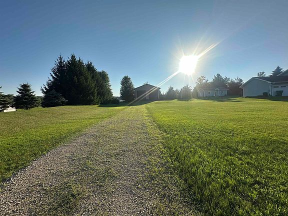 3rd image of W3846 Orchard Ave