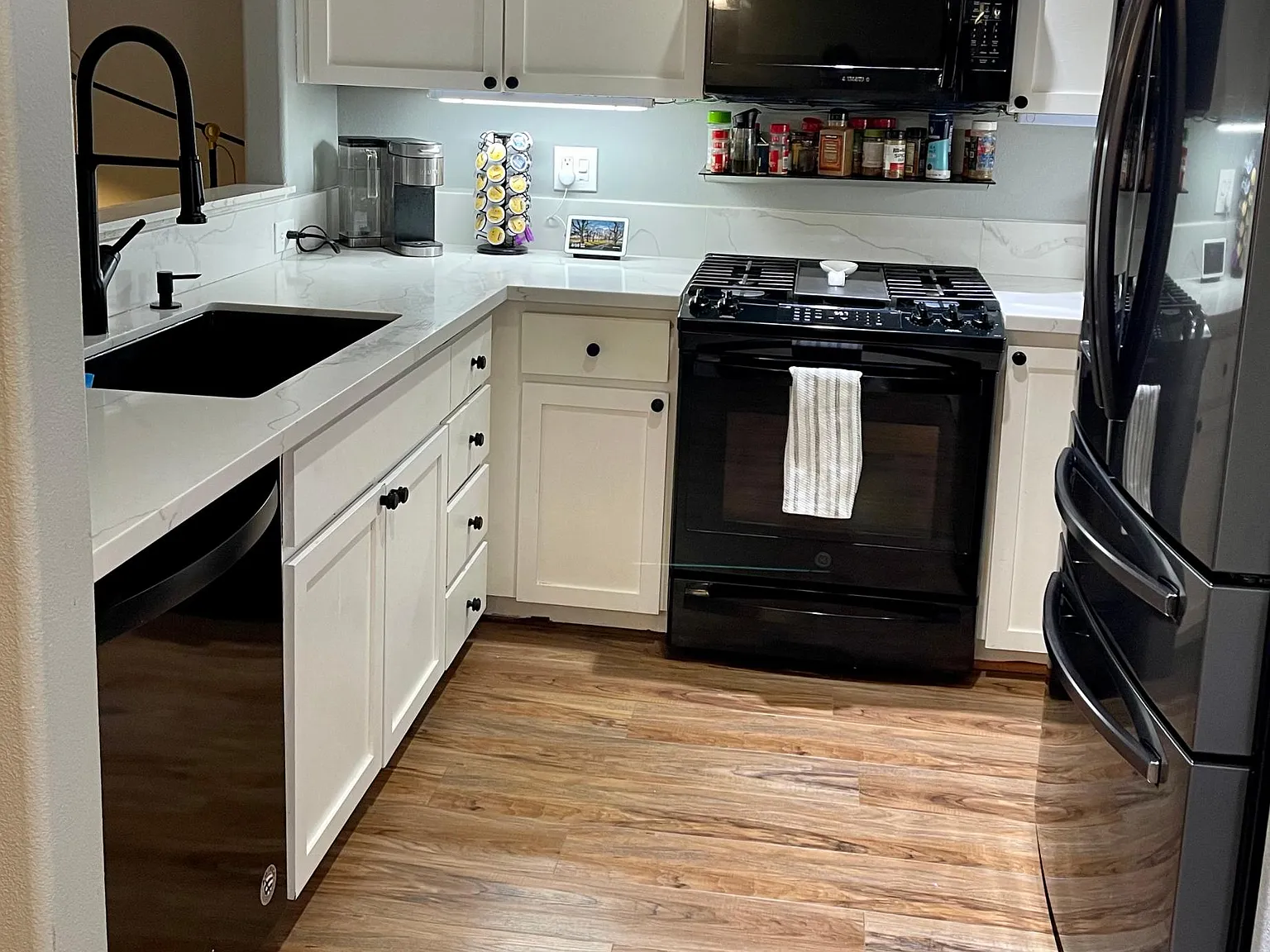 3 bed, 2.5 bath, 1500 sqft, $3,000 — Photo 4