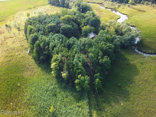 2750 Kensington Rd, Milford, MI 48380