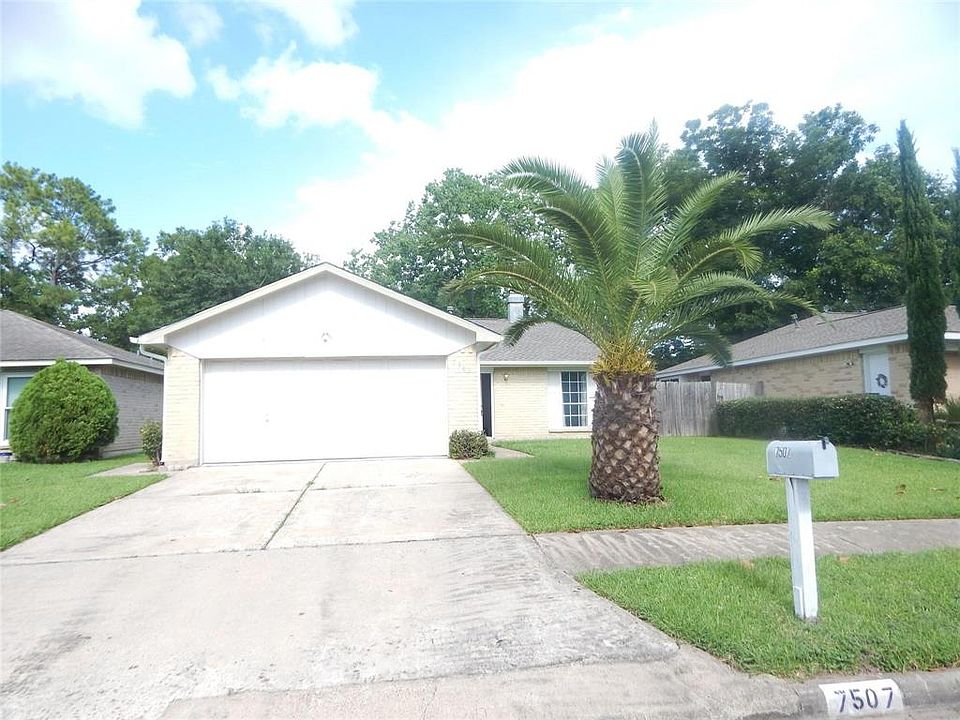 1st image of 7507 Mesones Dr