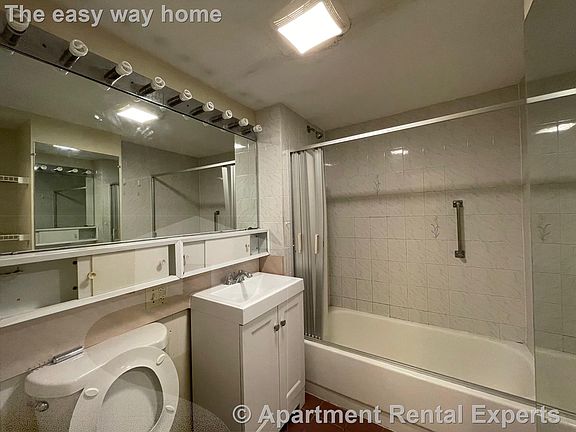 3rd image of 12 Mount Auburn St APT 5