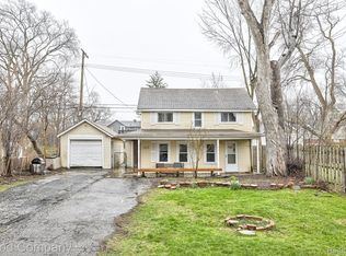 1377 Dorothea Rd, Berkley, MI 48072