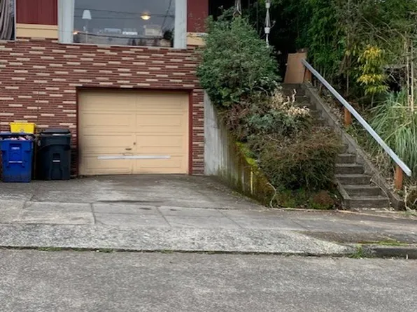 4014 SE Mall St, Portland, OR 97202