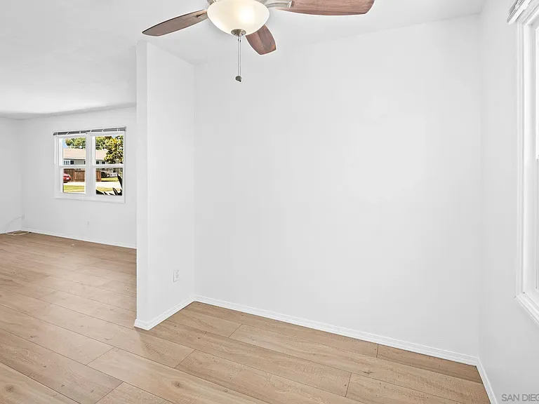 620 Minot Ave — Photo 12