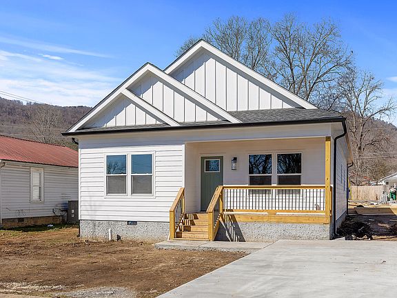 2nd image of 116 Magnolia Ave