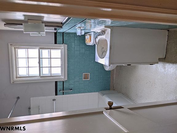 5th image of 1409 Avenue F