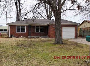 517 W Anita Dr, Haysville, KS 67060