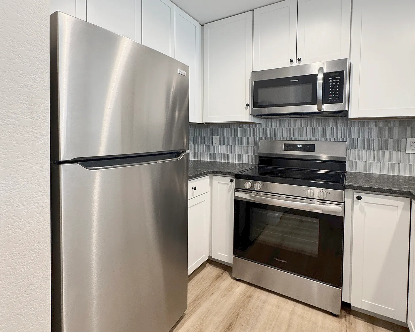 3 bed, 1400 sqft, $2,700 — Photo 1