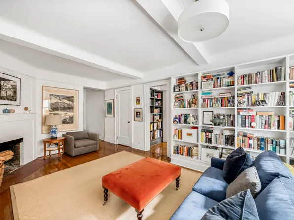 51 5th Avenue image 2 of 10