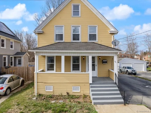 49 Warren Street, New London, CT 06320