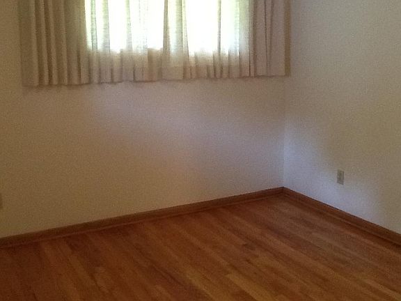 4th image of 34700 Jaclyn Dr