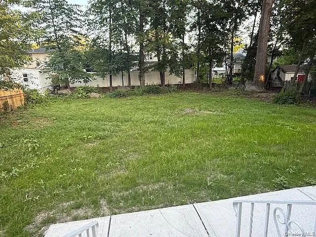 75 Hillside Ave — Photo 24