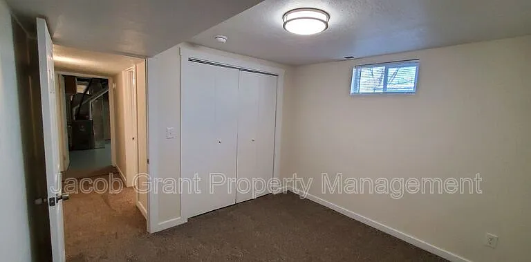 315 James Ave — Photo 6