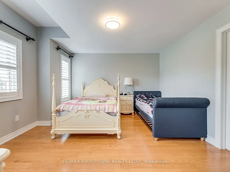 2481 Taylorwood Dr — Photo 33