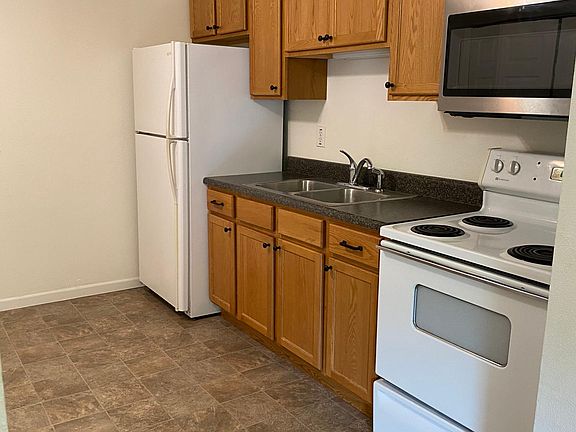 2nd image of 608 Patty Dr APT D