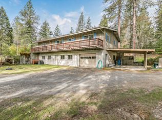 200 Hornet Ln, Grants Pass, OR 97527