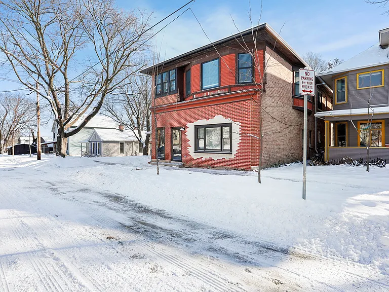 1331 E Dayton St #1 — Photo 31