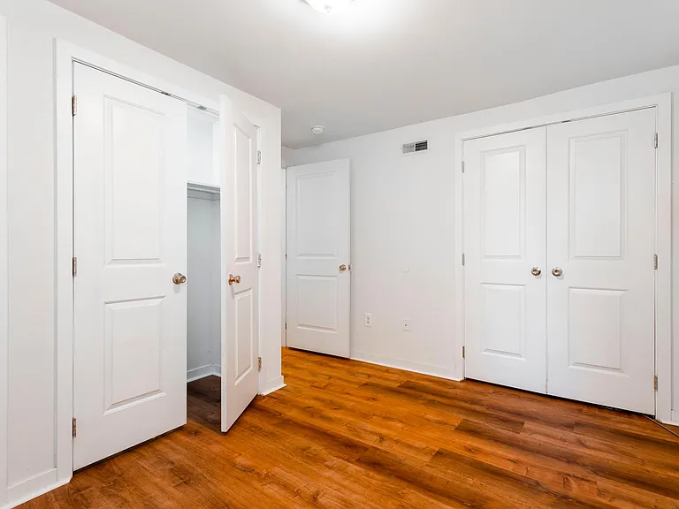 1520 Bainbridge St #A — Photo 13