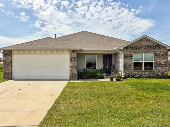 21186 Winding Brk, Harrah, OK 73045